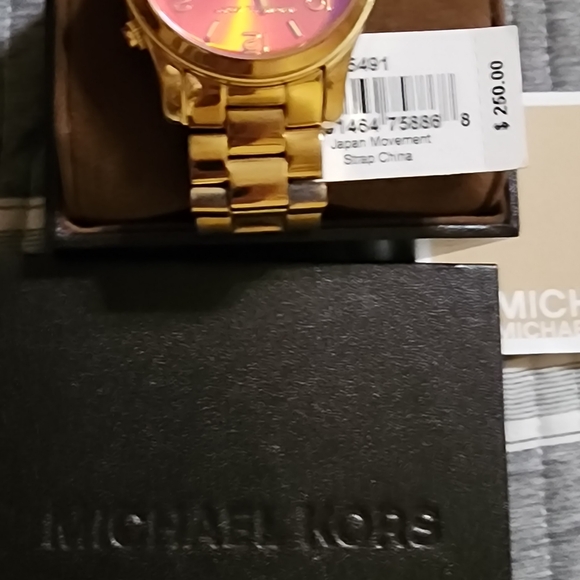 Authentic Michael kors Womens Watch ⌚️ - Picture 3 of 10